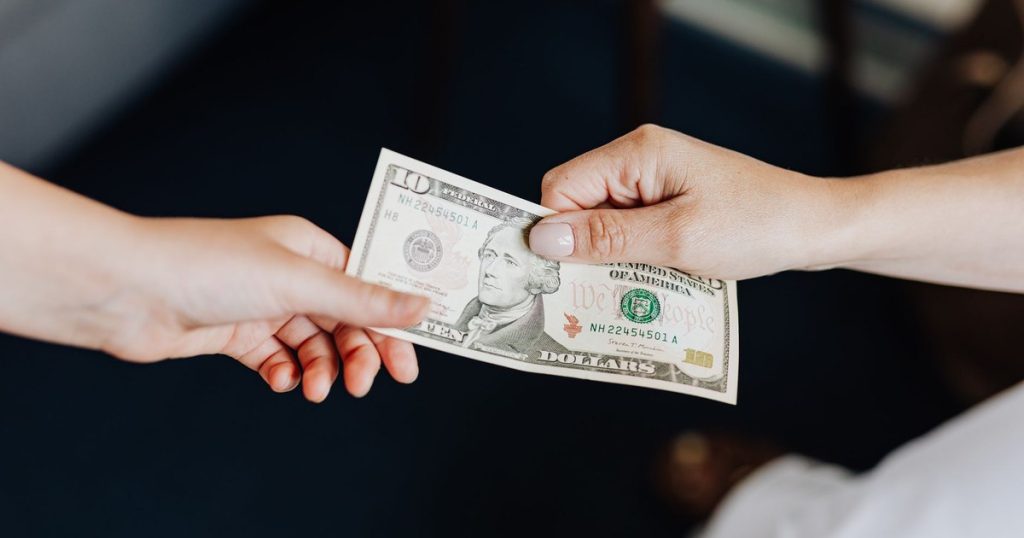 Do You Tip a Handyman? What Is Normal and What Is Not