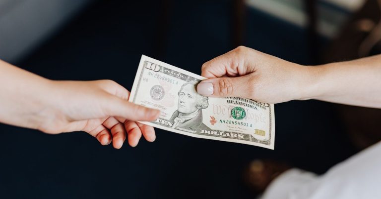 Do You Tip a Handyman? What Is Normal and What Is Not